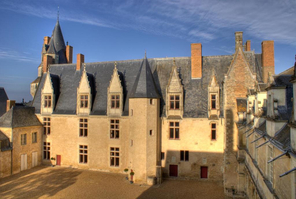 Bed and breakfast Chateau de Durtal Extérieur photo